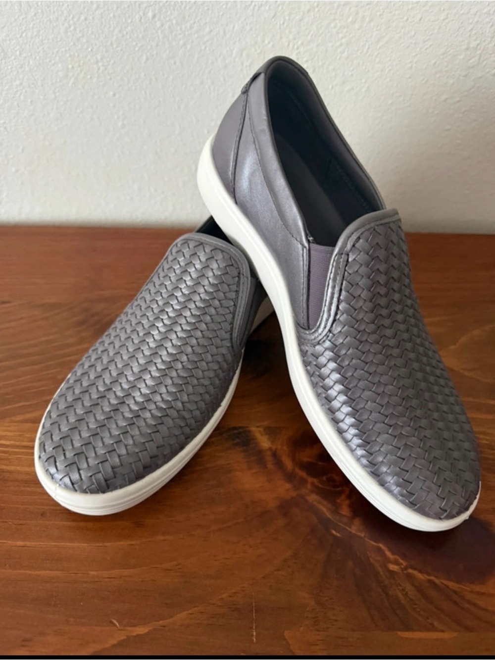 Ecco Women's Gray Woven Slip-On Loafers with White Sole